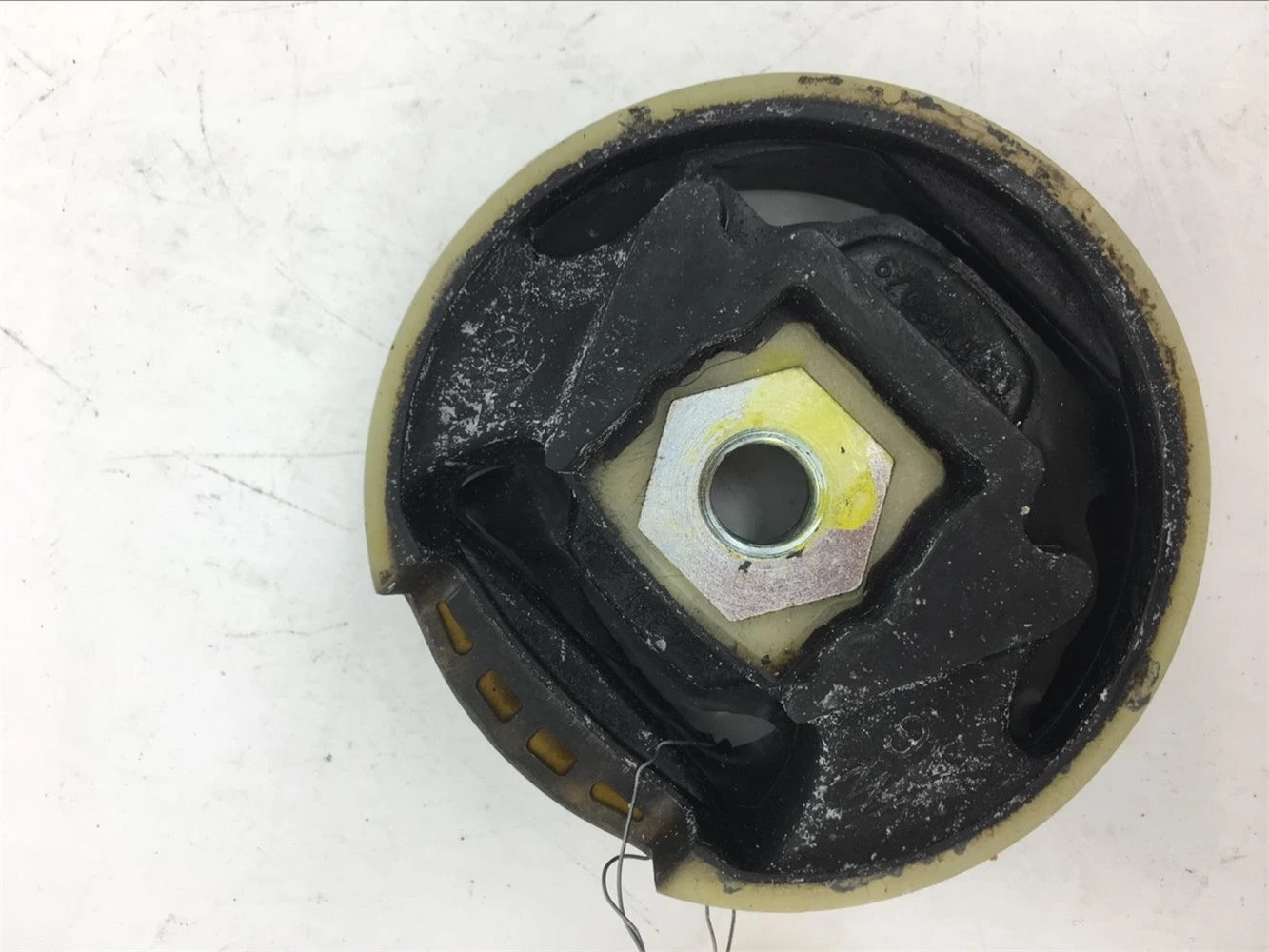 VW BEETLE A5 Engine Mounting Upper Bonded Rubber Bush 1K0199868R  1K0 199 868P A4925